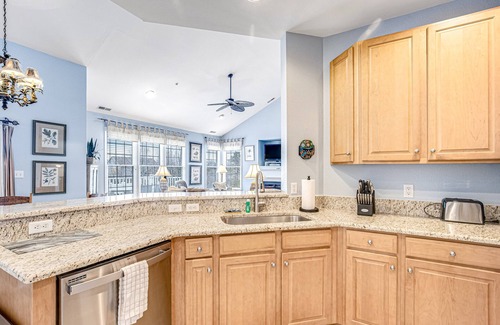 Ocean View Condo | Bear Trap Dunes 2nd floor condo w/basketball court, free WiFi, and shared sauna