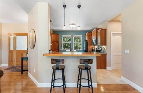 Mount Shasta House | Bearadise Lodge - Mount Shasta - Now with Air Conditioning!
