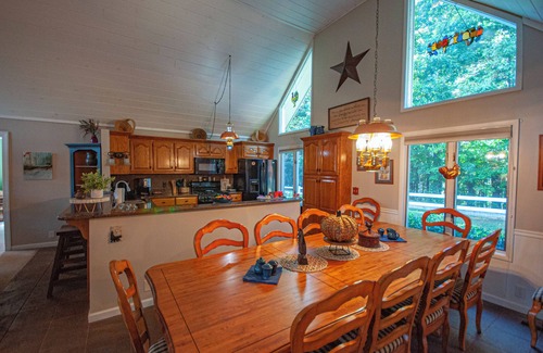 Blairsville House | Bearadise Ridge-Hot tub-Fireplace-Fire pit-Amazing View