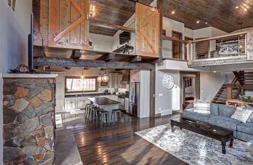 Lead House | Bearded Wonder | 4 Bed, 2 Bath