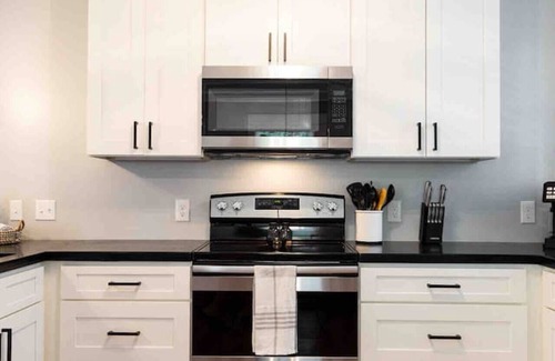 Knoxville House | Bearden Exec · Bearden Executive Rental >8min to UT & Downtown