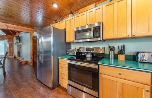 Lake Lure House | Bearfoot Lodge at Rumbling Bald