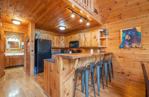Blue Ridge Cabin | Bearfoot Lodge- Blue Ridge GA