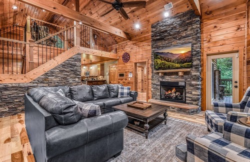 Wears Valley Cabin | Bearmont Lodge