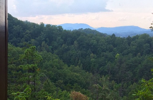 Sevierville Cabin | BearMountainGetaway: MtnViews! Secluded, HotTub, Wifi, Games, near Attractions!