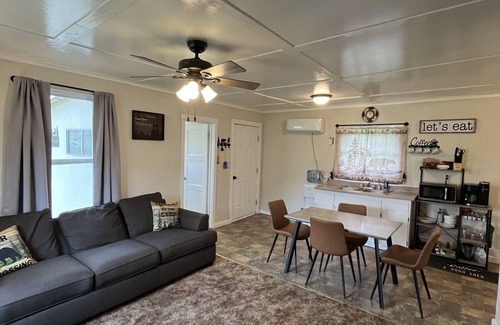 Three Rivers House | Bears Eye View 8 MILES from Sequoia National Park