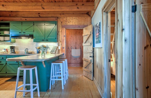 Fairview House | Bearwallow Lodge | Peaceful Retreat with Hot Tub and Outstanding Mountain Views