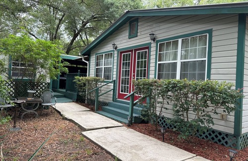 Salt Springs House | Beary Comfortable Cottage in Salt Springs