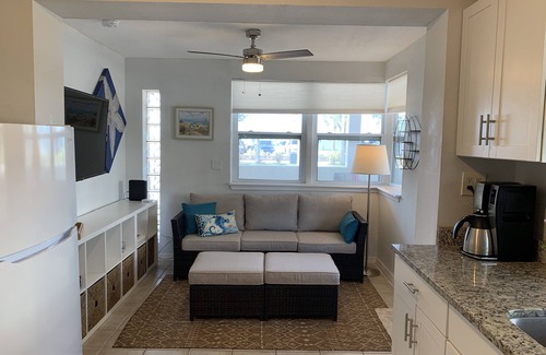 Gulfport House | Beatiful Bay views 1 BR with large private patio area