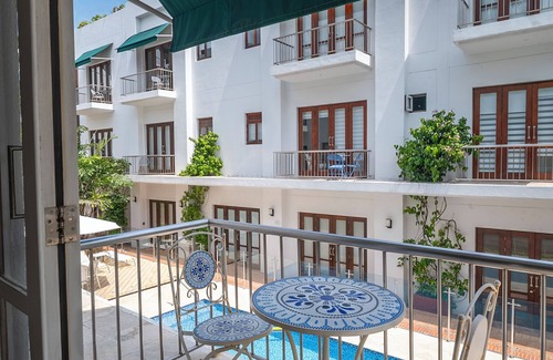 Cartagena Walled City Apartment | Beatiful view in front the sea ,inside old City