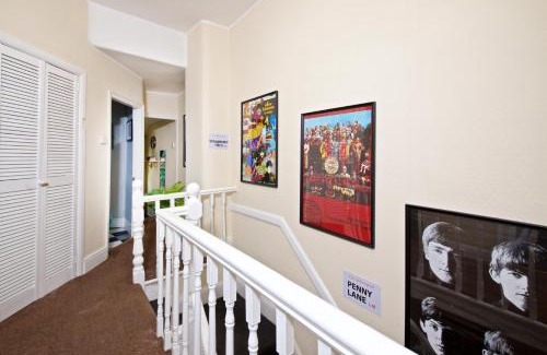 Liverpool House | Beatles Themed Spacious 5 Bedrooms Terraced House