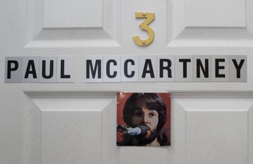 Liverpool House | Beatles Themed Spacious 5 Bedrooms Terraced House