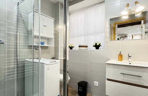 Tarascon-sur-Ariege Apartment | Beau Petit Appartement au Coeur de L'ariege