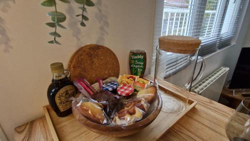 Linas Apartment | Beau studio très calme, parking privée gratuit, Netflix, Wifi