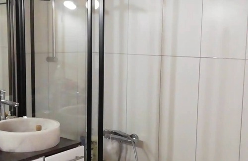 Quartier Administrations Apartment | Beau T2 Clim Terrasse Tout Confort Bien Situé, Parfait Pour un Couple! Superhôte