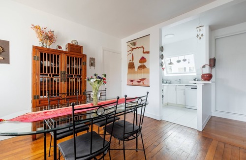 Grenelle Apartment | Beaugrenelle Skies, by Veeve