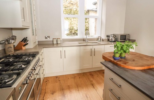 Llandudno Cottage | BEAULIEU HOUSE, pet friendly, country holiday cottage in Llandudno