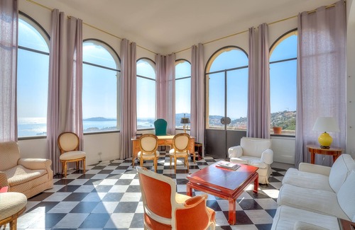 Beaulieu-sur-Mer Apartment | Beaulieu-sur-Mer: charming loft with sea view