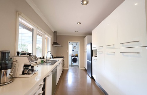 Beaumaris House | Beaumaris Lovely House - Bayside Holiday Rental, Beaumaris Lovely House - Bayside Holiday Rental