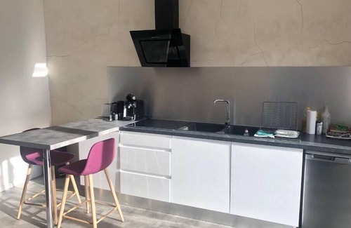 Solignac-sur-Loire Apartment | Beaume d’ataraxie-Mountain View Apartment 3