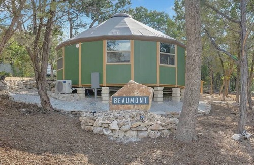Canyon Lake Cabin | Beaumont: Hill Country Luxury Yurt-Cabin I Hot Tub