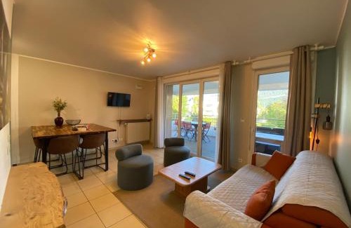 Seynod Apartment | Beauregard- Charmant 2 chambres, terrasse & garage