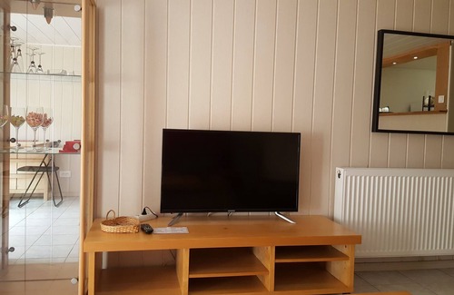 Saint-Germain-les-Corbeil Apartment | Beautiful studio 30 km from Paris in a suburban residence.