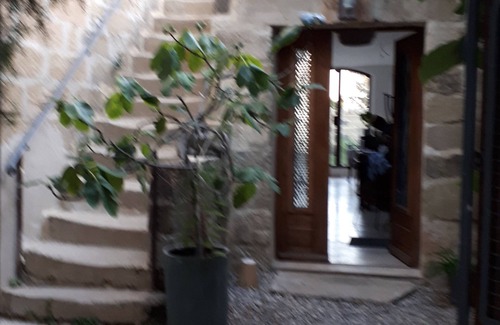 Saint-Quentin-la-Poterie House | Beautiful village house with pool and garden