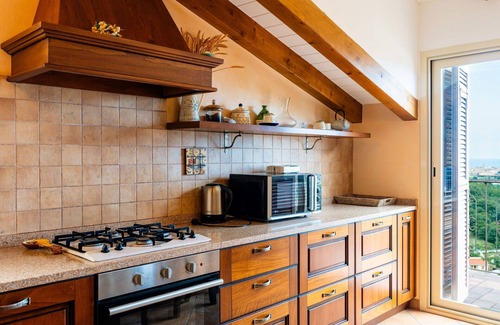 Borghetto Santo Spirito Villa | Beautiful apartment in villa for 5 people with WIFI, pool, A/C, balcony and pets allowed
