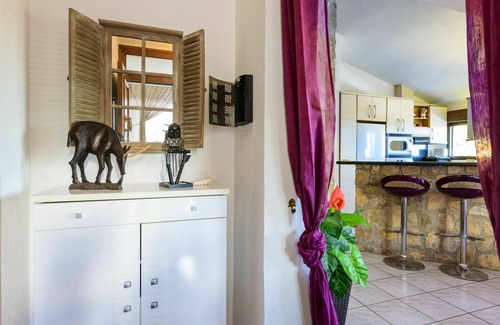 Oropesa del Mar Villa | Beautiful apartment in villa for 4 guests with WIFI, A/C, pool, TV and terrace