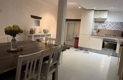 Saint-Pierre-de-Frugie House | Beautiful holiday home with lake 15min by bike