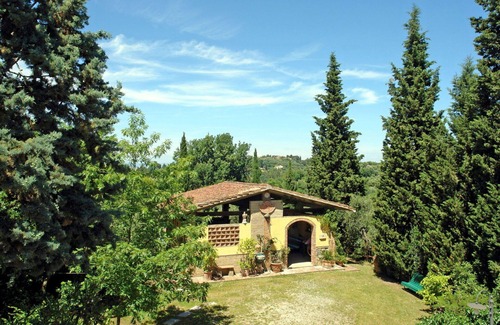 Montopoli in Val d'Arno Villa | Beautiful private villa for 9 people with private pool, WIFI, TV, patio and pets allowed