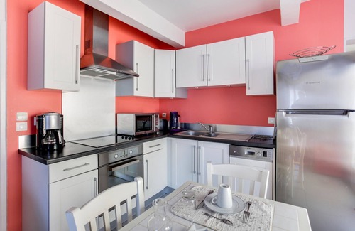 Le Touquet-Paris-Plage Apartment | Beautiful apartment 200m from Touquet beach and rue St Jean with garage - wifi