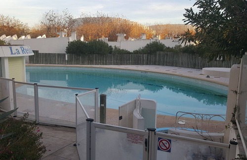 Villeneuve-les-Avignon Apartment | Beautiful T2 cab GRANDE MOTTE Sunset Res Du Soleil