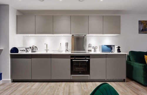 The Westside Apartment | Beautiful 1 Bed Apartment in Central Birmingham