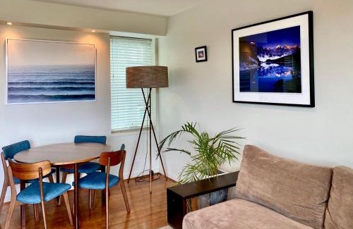 St Kilda Apartment | Beautiful 1-Bed in St Kilda w Parking & Terrace
