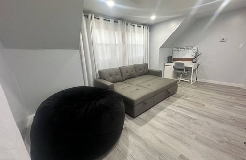 Franklin Square Apartment | Beautiful 1-bedroom apartment in charming Franklin Square LI, close to the city