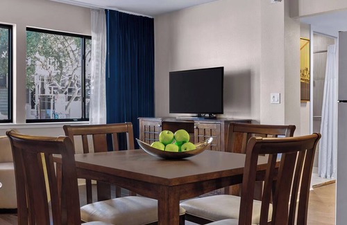 Russian Hill Condo | Beautiful 1-bedroom condo in San Francisco at Fisherman's Wharf