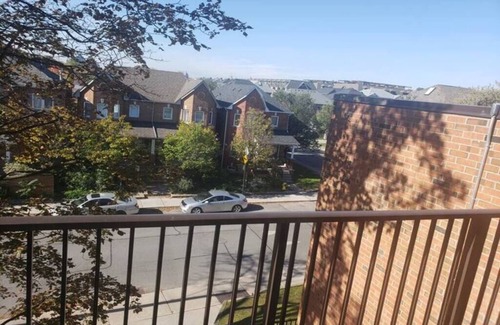 Wychwood Apartment | "Beautiful 1 bedroom apartment 5min to downtown!"