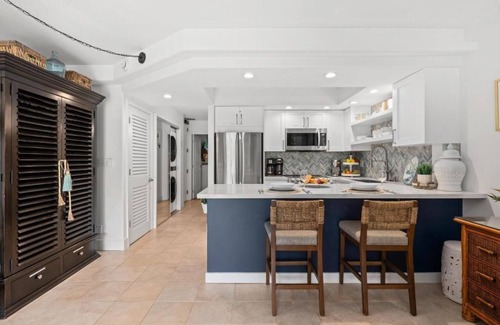 Honokowai Resort | Beautiful 1 bedroom in Lahaina resort with fitness room, AC, and WiFi