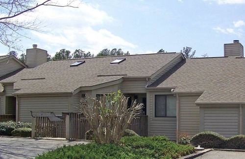 Lake Lure Apartment | Beautiful 1 bedroom unit at resort, sleeps 4