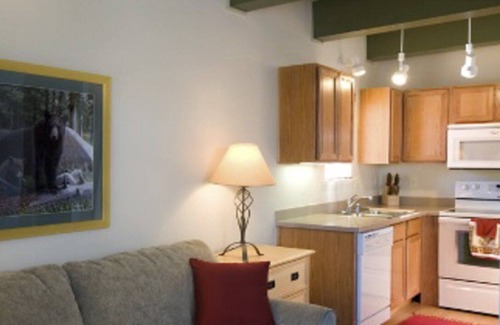 Lower Kingsbury Apartment | Beautiful 1 bedroom unit at resort, sleeps 4