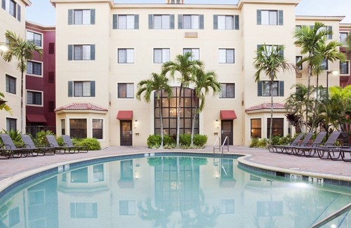 Park Shore Apartment | Beautiful 1 bedroom unit at resort, sleeps 4