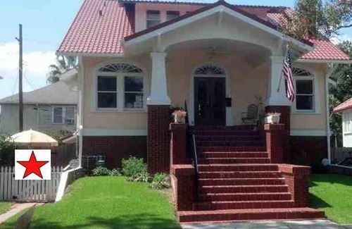Marlyville - Fontainebleau Apartment | Beautiful 1 Bedroom in Safe, Historic Neighborhood