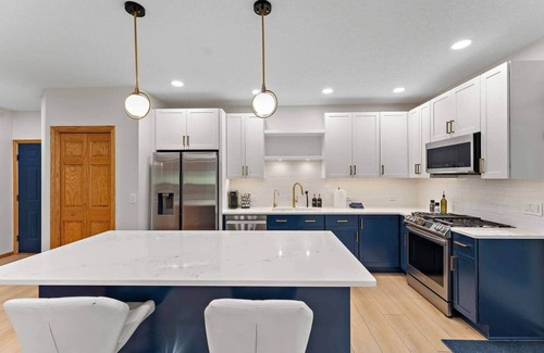 Dayton House | Beautiful 10-Acre Estate w/Pool & Nature Views