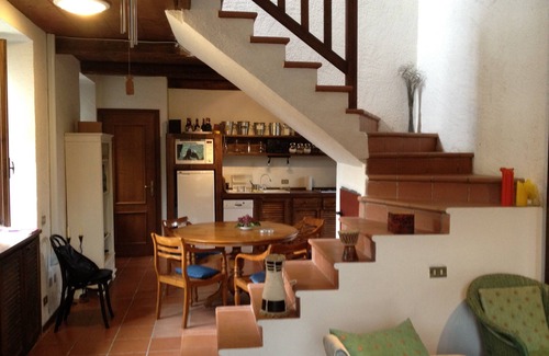 Orta San Giulio Apartment | Beautiful 100 sqm apartment with private garden directly on the lake
