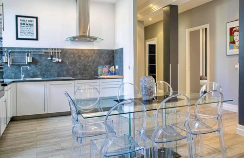 Le Suquet Apartment | Beautiful 120m2 Flat in bourgeois building with terrace