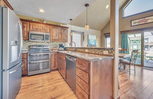 Arnolds Park Cabin | Beautiful 1500+ sq ft cabin with outdoor pool just steps off the patio