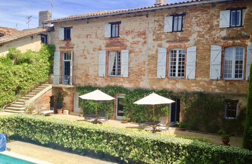 Lisle-sur-Tarn Villa | Beautiful 17c villa with private pool in SW France