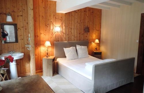 Fontiers-Cabardes House | Beautiful 17th century character residence